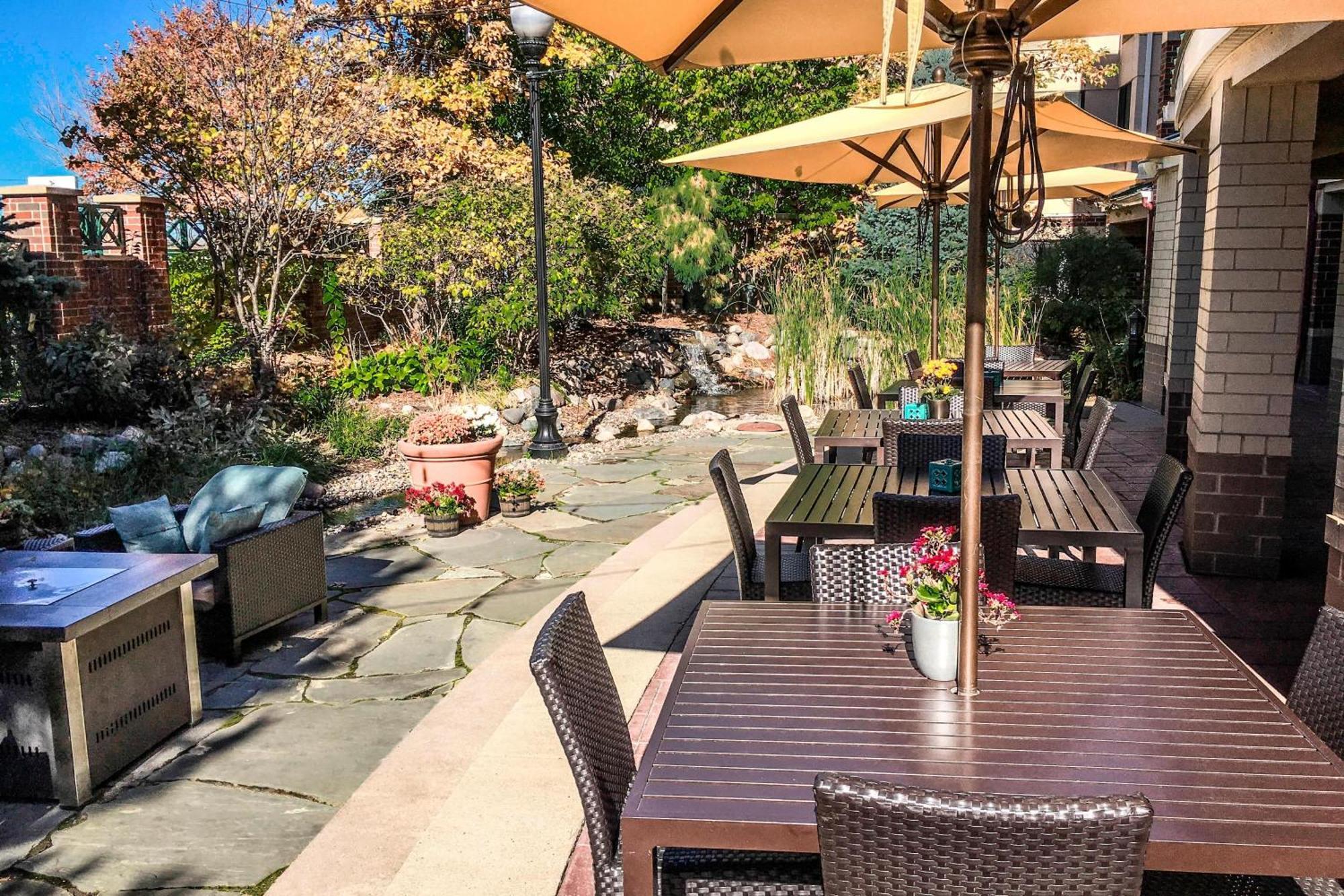 Courtyard Minneapolis St. Paul/Roseville Exterior photo